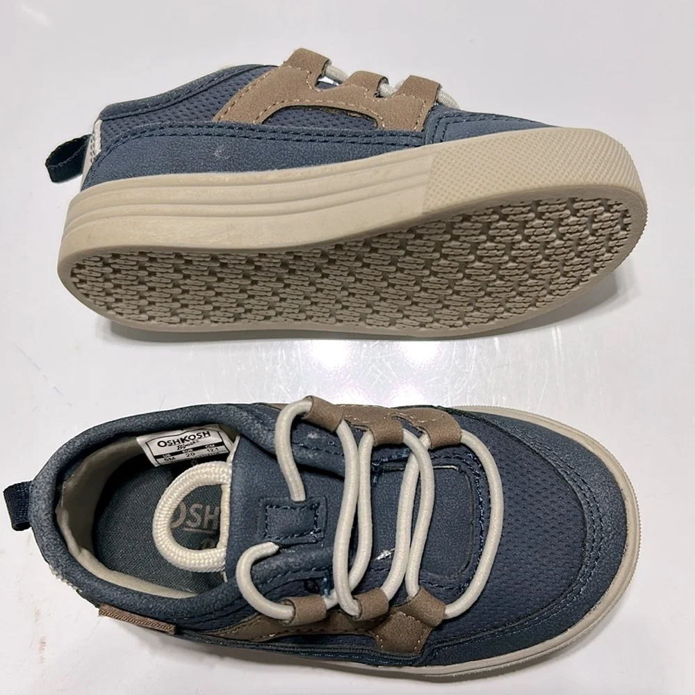 OshKosh Forketa blue/brown slip on sneakers for toddler boys size 5M